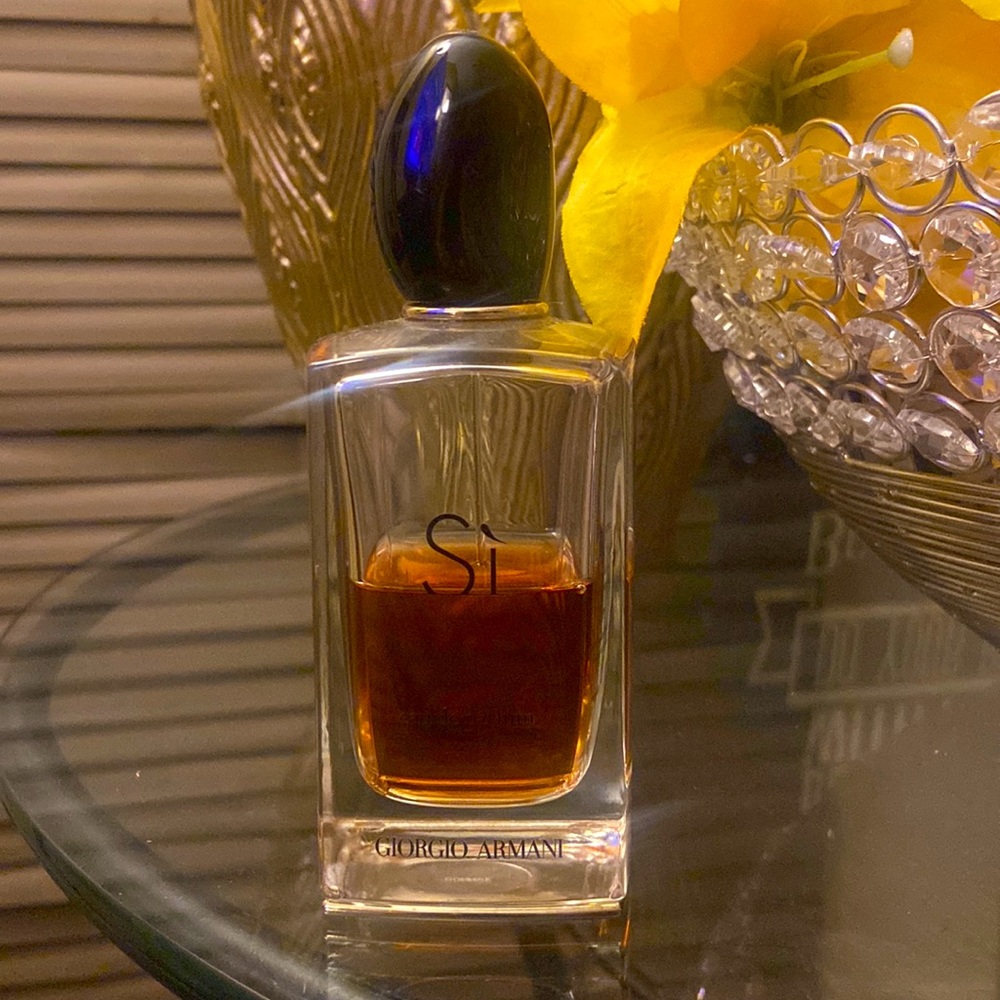 Si Giorgio Armani